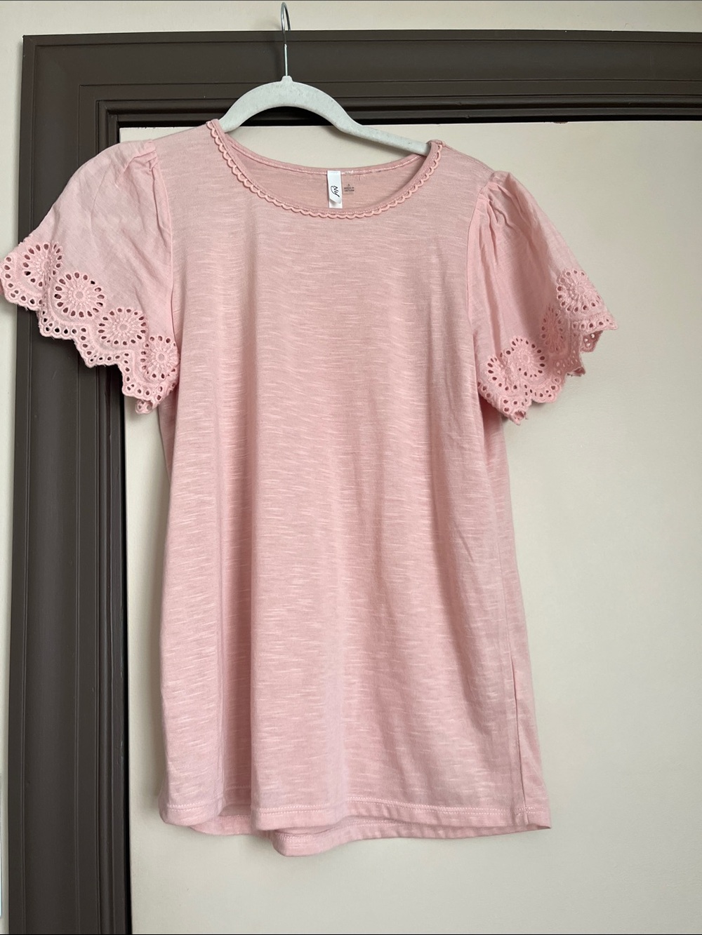 NY Collection Pink Eyelet Flutter Sleeve Tee - Picture 1 of 1